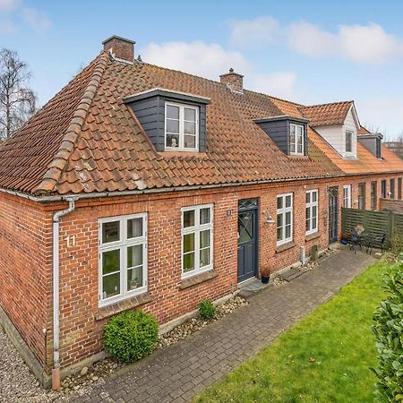 Lovely Home In Sonderborg With Kitchen Dış mekan fotoğraf
